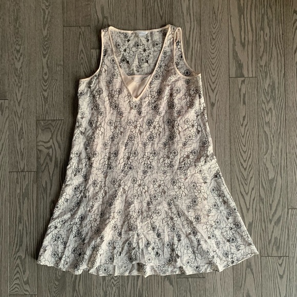 Beautiful Club Monaco Dress🎉💕 - Picture 6 of 6